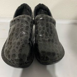 Gentlemen used Nursing Shoes